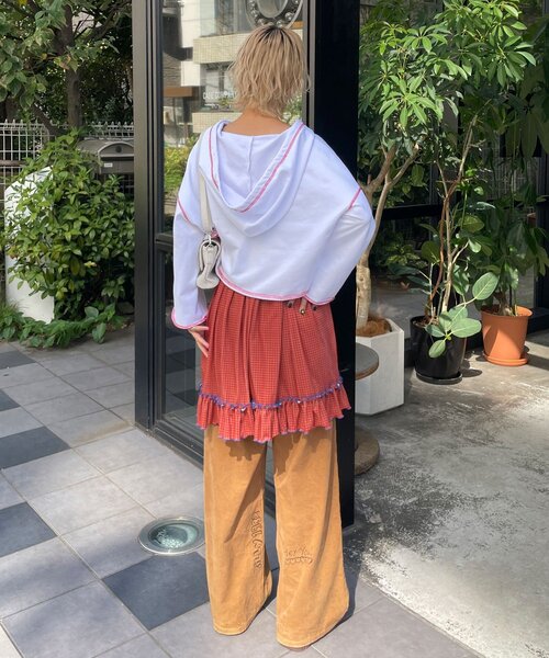 HELLO.SANFRANCISCO（ハローサンフランシスコ）の「【HELLO.SANFRANCISCO/ハローサンフランシスコ】フーディープリントパーカー（パーカー・レディース・ホワイト/レッド/グレー・ONE SIZE）」の11枚目の写真