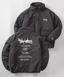 Philip Lumbang（フィリップランバン）の「【75】【Philip Lumbang/フィリップ・ランバン】ロゴアートデザイン スタンドカラー 中綿 パファージャケット/ワンポイント刺繍/ドローコード/防風/2025AW新ブランド（ダウンジャケット/コート）」