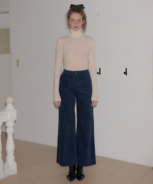 SALON DE YOHN(サロンドヨーン)の「Corduroy Wide Pants_ Deep Blue(その他パンツ・レディース・その他・LARGE)」の2枚目の写真
