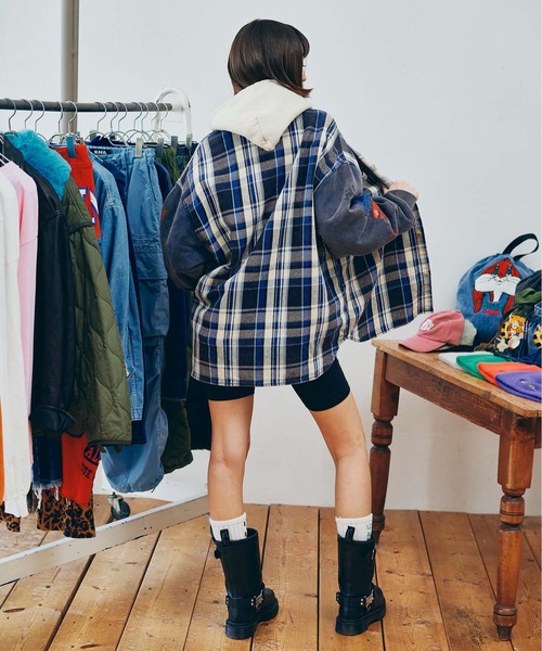 RNA（アールエヌエー）の「B2933 裏毛コンビリメイクシャツ（シャツ/ブラウス・レディース・チェック/ライトインディゴブルー・MEDIUM）」の21枚目の写真