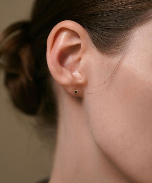 ete bijoux（エテビジュー）の「[ピース] K18YG サファイア スクエア ピアス（ピアス（片耳用）・レディース・イエローゴールド・FREE）」の7枚目の写真