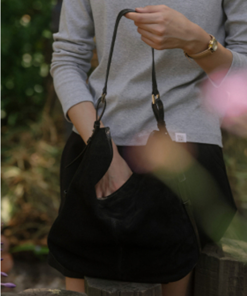 TILL I DIE（ティルアイダイ）の「Suede shoulder bag TIFA02AH08_2color（ショルダーバッグ・レディース・サンドベージュ/ブラック・FREE）」の3枚目の写真