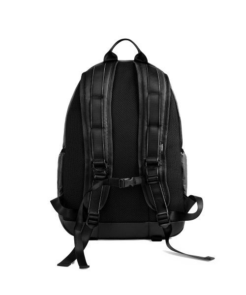 KANEITEI(カネイテイ)の「BAYRON BACKPACK (BLACK) / RECYCLED(バックパック/リュック・レディース・ブラック・FREE)」の3枚目の写真