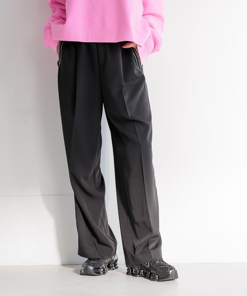HEREIAM(ヘレイアム)の「【HEREIAM】サイドラインスラックス(スラックス・レディース・ベビーピンク/ブラック・MEDIUM/SMALL)」の6枚目の写真