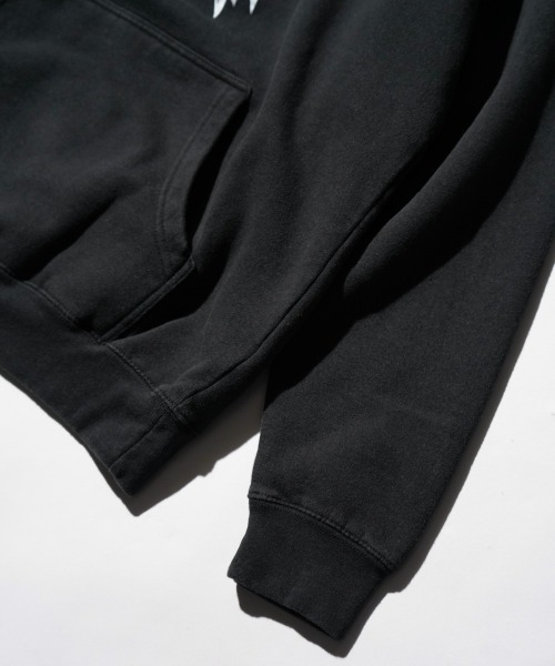 THRIFTY LOOK(スリフティールック)の「THRIFTY LOOK / スリフティールック THRIFTY "BLINK-182" HOODIE ブリンク182 バンドパーカー ユーズド加工(パーカー・メンズ・ブラック・LARGE)」の7枚目の写真