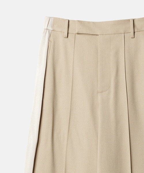 LE CIEL BLEU（ルシェルブルー）の「コントラストパネルトラウザー / Contrast Panel Trousers（その他パンツ・レディース・ベージュ/ネイビー/レッド/ブラック・34/36/38）」の14枚目の写真