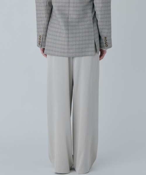 LE CIEL BLEU（ルシェルブルー）の「コントラストパネルトラウザー / Contrast Panel Trousers（その他パンツ・レディース・ベージュ/ネイビー/レッド/ブラック・34/36/38）」の12枚目の写真