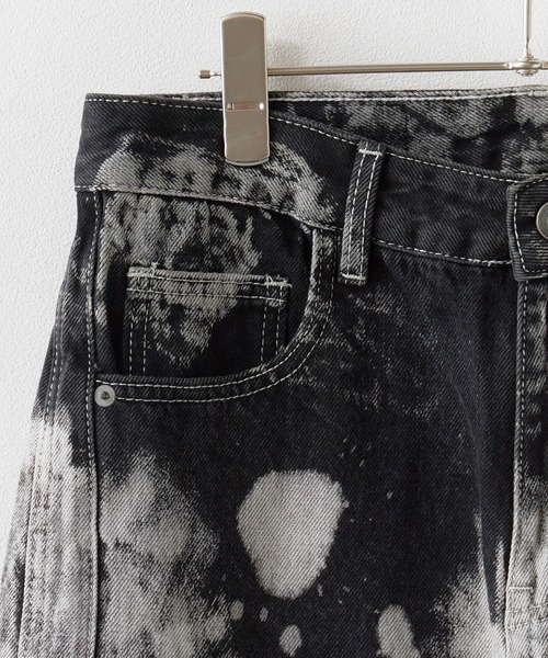Theater code（シアターコード）の「Bleach-washed Wide-leg Denim Pants / ブリーチ加工 ワイドデニムパンツ 秋 秋服メンズ 2026年秋冬（デニムパンツ・メンズ・ブラック・M/L）」の7枚目の写真