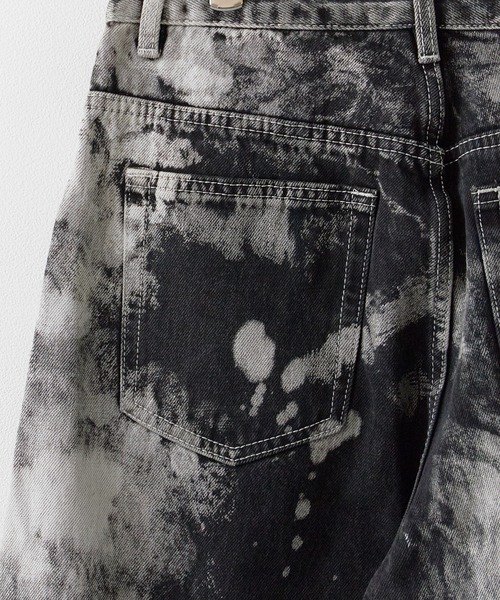 Theater code（シアターコード）の「Bleach-washed Wide-leg Denim Pants / ブリーチ加工 ワイドデニムパンツ 秋 秋服メンズ 2026年秋冬（デニムパンツ・メンズ・ブラック・M/L）」の4枚目の写真