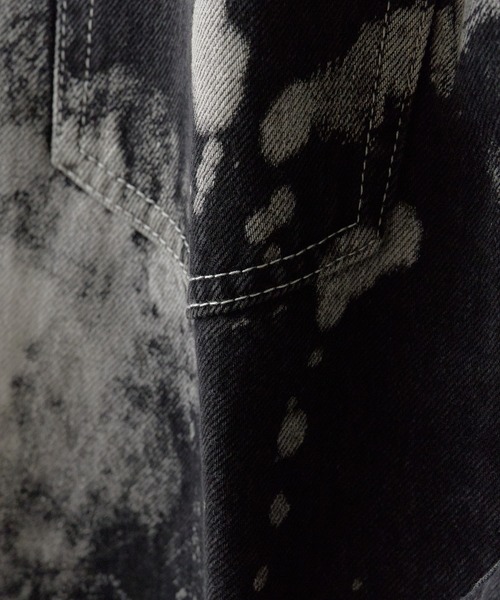 Theater code（シアターコード）の「Bleach-washed Wide-leg Denim Pants / ブリーチ加工 ワイドデニムパンツ 秋 秋服メンズ 2026年秋冬（デニムパンツ・メンズ・ブラック・M/L）」の2枚目の写真