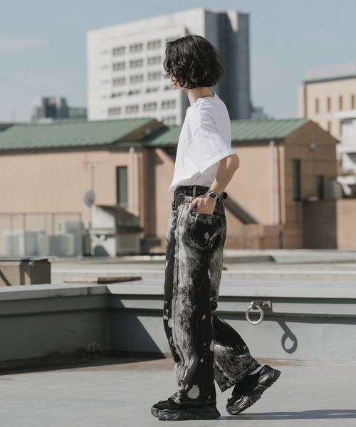 Theater code（シアターコード）の「Bleach-washed Wide-leg Denim Pants / ブリーチ加工 ワイドデニムパンツ 秋 秋服メンズ 2026年秋冬（デニムパンツ・メンズ・ブラック・M/L）」の18枚目の写真