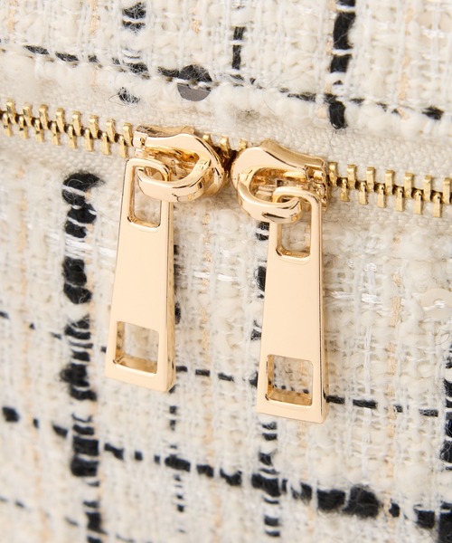 one after another NICE CLAUP(ワンアフターアナザーナイスクラップ)の「ギャザーハンドルバニティーバッグ(ショルダーバッグ・レディース・ピンクベージュ/サックスブルー/アイボリー/ブラック×ホワイト・FREE)」の13枚目の写真