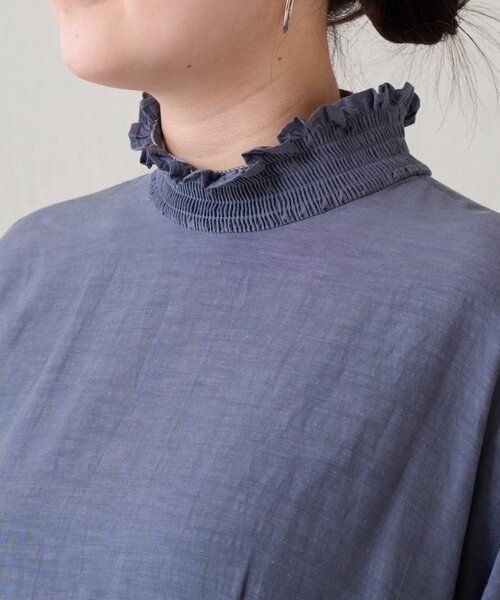 BEARDSLEY（ビアズリー）の「モックネックシャーリングワンピース（ワンピース・レディース・グレー・FREE）」の5枚目の写真