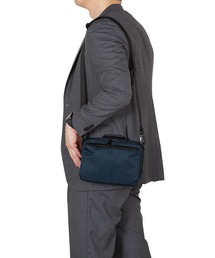 ショルダーバッグ メトレクス 4L 軽量 19112