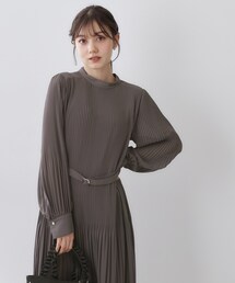 index | ベルト付きプリーツフレアワンピース【洗濯機OK/イージーアイロン/防シワ】《5col》(ワンピース)