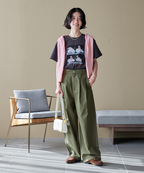 FREAK'S STORE（フリークスストア）の「FIT MAGIC マーベルト タック カーブパンツ/タックカーブデニム/バレルデニム（デニムパンツ・レディース・オフホワイト/オリーブ/ネイビー/ブルー・SMALL/MEDIUM）」の10枚目の写真