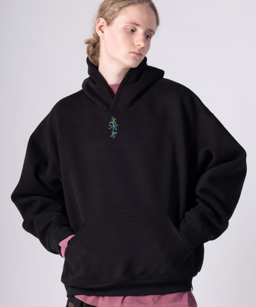 rehacer（レアセル）の「rehacer : Botanical Wide Hoodie / ボタニカル ワイド フーディー（パーカー・メンズ・グレー/ネイビー/ブラック/パープル・X-LARGE/LARGE）」の2枚目の写真