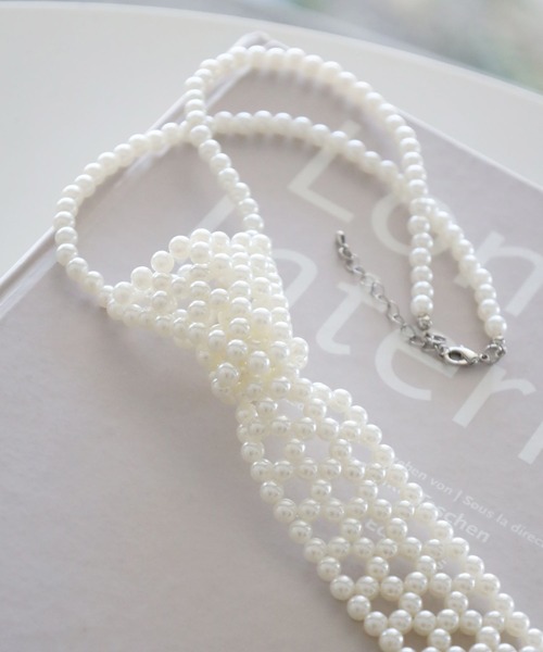 LEPSIM（レプシィム）の「《オフィスライン》ネクタイネックレス　645410（ネックレス・レディース・アイボリー/ガンメタ/シルバー・ONE SIZE）」の2枚目の写真