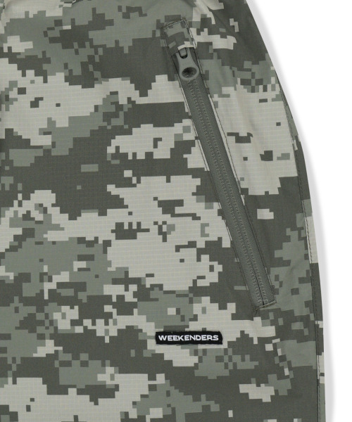 WKNDRS（ウィーキャンドース）の「DIGI CAMO PARACHUTE PANTS (L.KHAKI)（その他パンツ・レディース・その他・MEDIUM/LARGE/X-LARGE）」の4枚目の写真