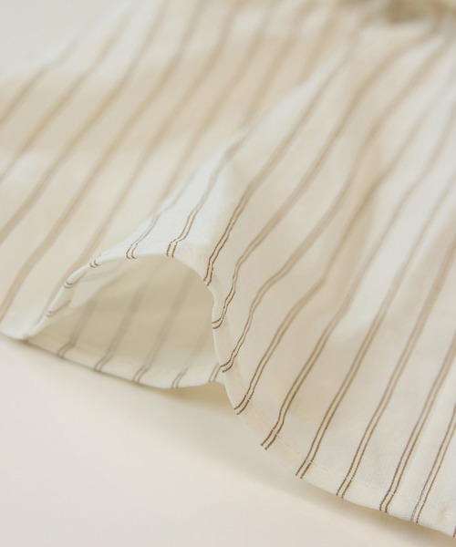 VIS(ビス)の「レイヤードストライプシャツ(シャツ/ブラウス・レディース・ホワイト/オフホワイト・FREE)」の10枚目の写真