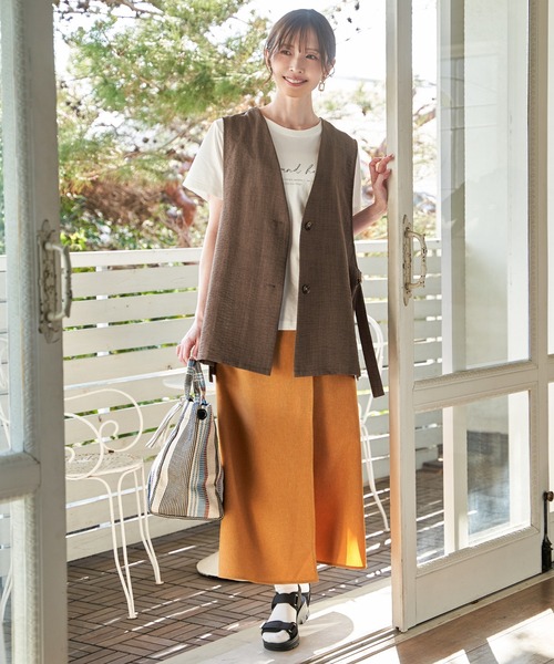ikka（イッカ）の「ノーカラーサイドベルトジレ（ベスト・レディース・ブラウン/ベージュ/ブラック・M/L/S）」の19枚目の写真