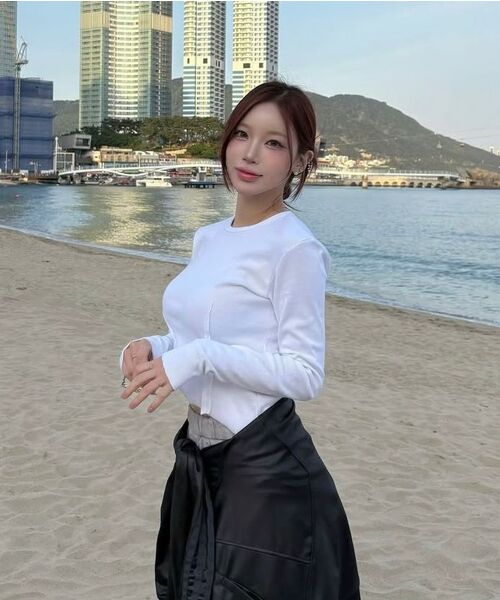 PHOS333(フォースサンサンサン)の「W Diagonal Long Sleeved/White(Tシャツ/カットソー・レディース・その他・FREE)」の8枚目の写真