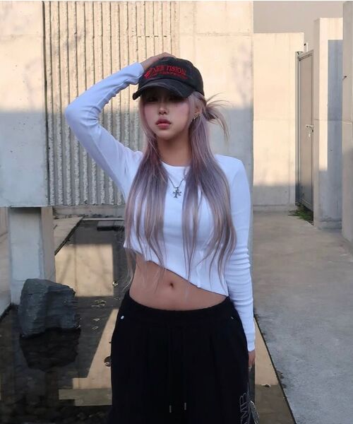 PHOS333(フォースサンサンサン)の「W Diagonal Long Sleeved/White(Tシャツ/カットソー・レディース・その他・FREE)」の7枚目の写真