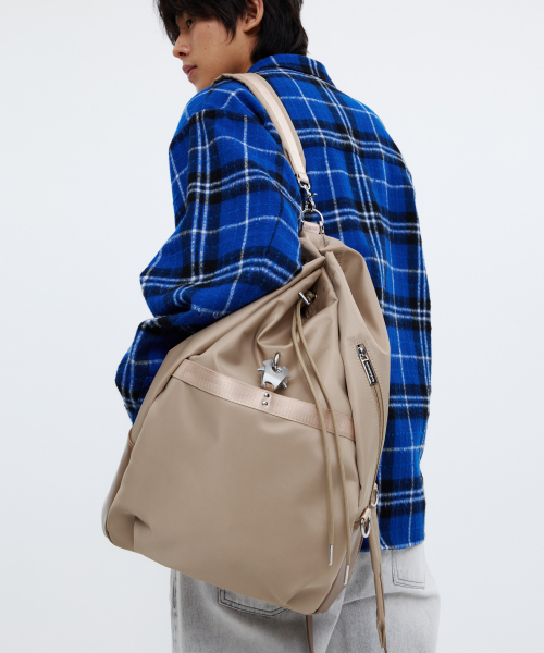 NONOVERSTIC(ノンオーバースティック)の「Lug Multi Bag Beige(バックパック/リュック・レディース・その他・FREE)」の1枚目の写真
