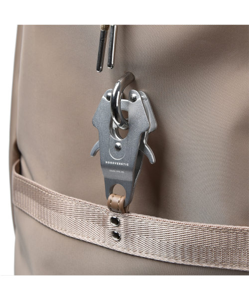 NONOVERSTIC(ノンオーバースティック)の「Lug Multi Bag Beige(バックパック/リュック・レディース・その他・FREE)」の5枚目の写真