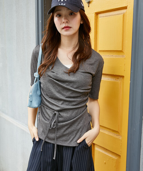 PUBLUX(パブリュクス)の「PUBLUX/パブリュクス ドレープ カシュクール トップス 限定展開(Tシャツ/カットソー・レディース・ナチュラル/ダークグレー/ブラック・フリ-)」の14枚目の写真