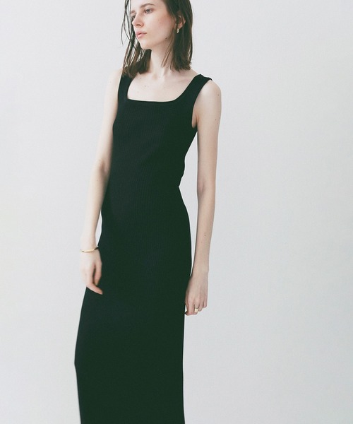 CLANE(クラネ)の「BACK OPEN KNIT ONEPIECE(ワンピース・レディース・ブラック・1/2)」の5枚目の写真