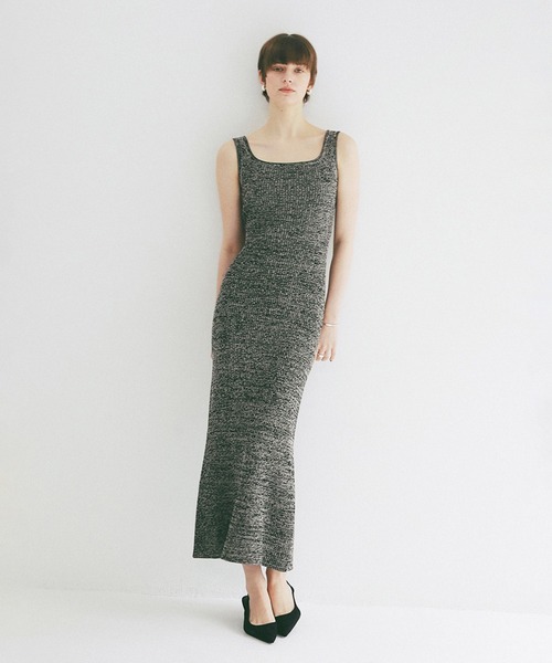CLANE(クラネ)の「BACK OPEN KNIT ONEPIECE(ワンピース・レディース・ブラック・1/2)」の11枚目の写真