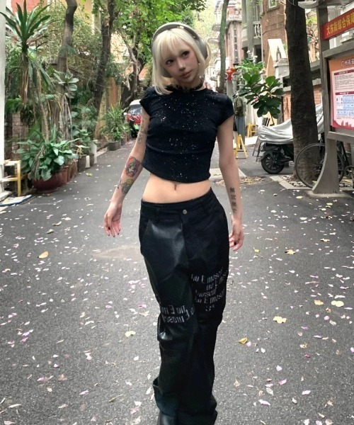 ViViDAY(ビビデー)の「ラメ入りショートtシャツ(Tシャツ/カットソー・レディース・ホワイト/ブラック・M)」の13枚目の写真