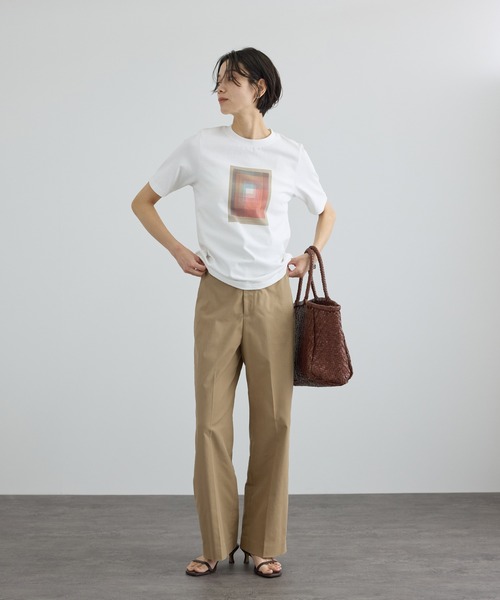 SALON adam et rope'(サロン アダム エ ロペ)の「コットンライクスタイルアップパンツ 3(スラックス・レディース・ベージュ・M/S/X-SMALL)」の2枚目の写真
