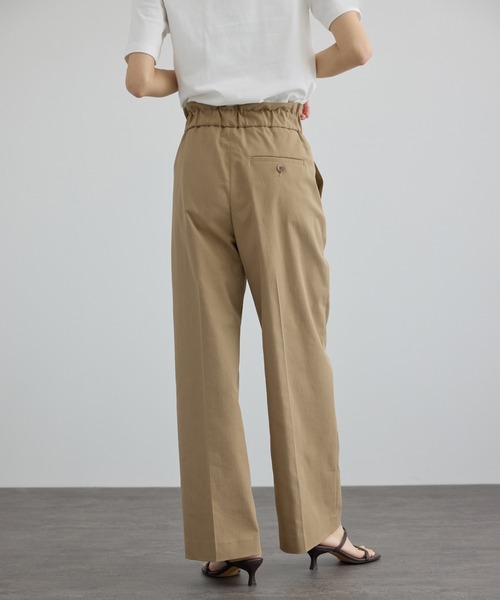 SALON adam et rope'(サロン アダム エ ロペ)の「コットンライクスタイルアップパンツ 3(スラックス・レディース・ベージュ・M/S/X-SMALL)」の3枚目の写真