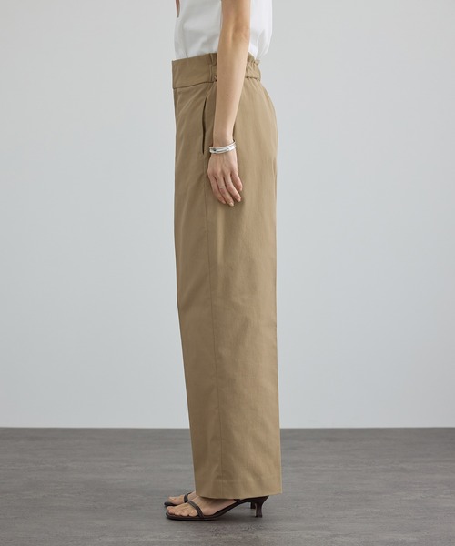 SALON adam et rope'(サロン アダム エ ロペ)の「コットンライクスタイルアップパンツ 3(スラックス・レディース・ベージュ・M/S/X-SMALL)」の7枚目の写真