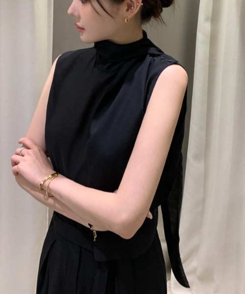 LUCPY(ラクピー)の「ボウタイシアーブラウス ノースリーブ フェミニン きれいめ(その他トップス・レディース・グレー/ブラック/ホワイト・FREE)」の2枚目の写真