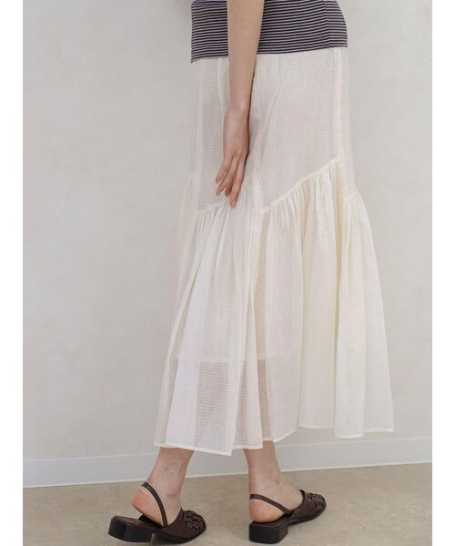 FIKA.（フィーカ）の「Sheer check tiered skirt（スカート・レディース・ブラック/アイボリー・MEDIUM）」の6枚目の写真