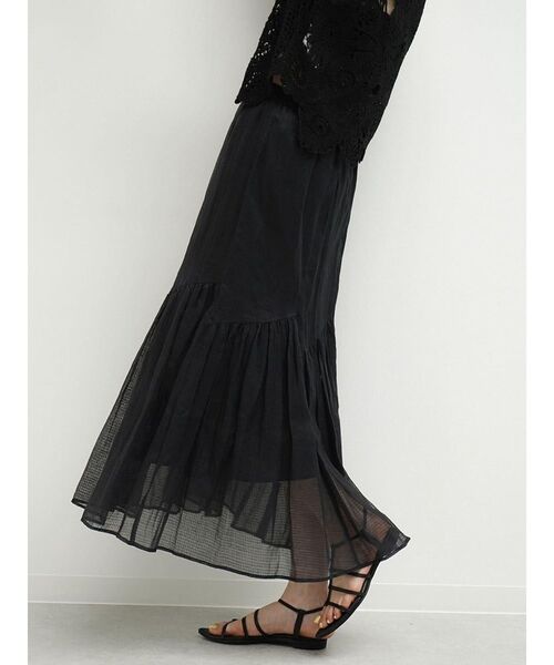 FIKA.（フィーカ）の「Sheer check tiered skirt（スカート・レディース・ブラック/アイボリー・MEDIUM）」の2枚目の写真