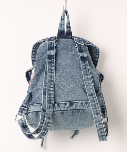 SNOOPY×OLD BETTY'S（スヌーピーカケルオールドベティーズ）の「スヌーピー【SNOOPY】Dumin Backpack(刺繍ワッペン)（バックパック/リュック・レディース・ブルー・FREE）」の2枚目の写真