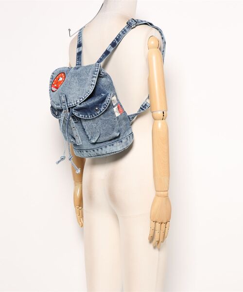 SNOOPY×OLD BETTY'S（スヌーピーカケルオールドベティーズ）の「スヌーピー【SNOOPY】Dumin Backpack(刺繍ワッペン)（バックパック/リュック・レディース・ブルー・FREE）」の5枚目の写真
