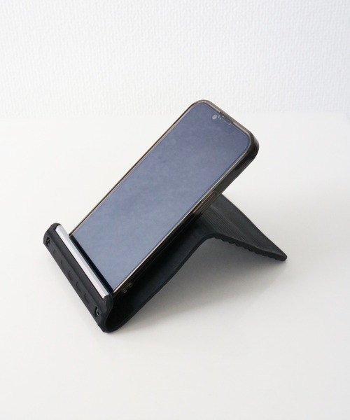 C520(シーゴーニーゼロ)の「〈C520/シーゴーニーゼロ〉フレキシブル シリコンスタンド(スマホグッズ・メンズ・ブラック/オレンジ・ONE SIZE)」の22枚目の写真