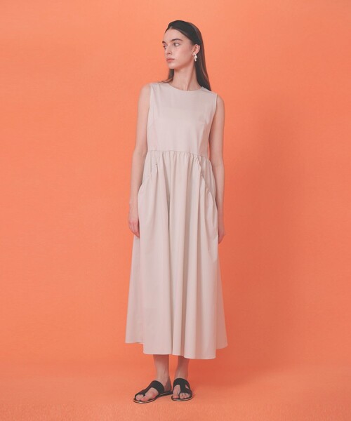 ANAYI(アナイ)の「ポンチ×タフタバックシャン ワンピース(ワンピース・レディース・ブラック/ベージュ・36/38)」の13枚目の写真
