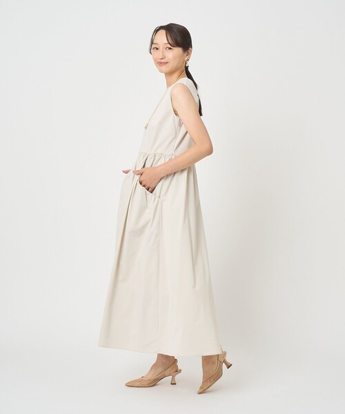 ANAYI(アナイ)の「ポンチ×タフタバックシャン ワンピース(ワンピース・レディース・ブラック/ベージュ・36/38)」の15枚目の写真