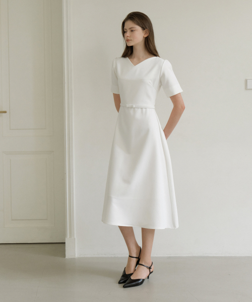 REORG(リオルグ)の「GIR TULIP NECK FLARE OPS WHITE(ワンピース・レディース・その他・SMALL/MEDIUM/LARGE)」の3枚目の写真