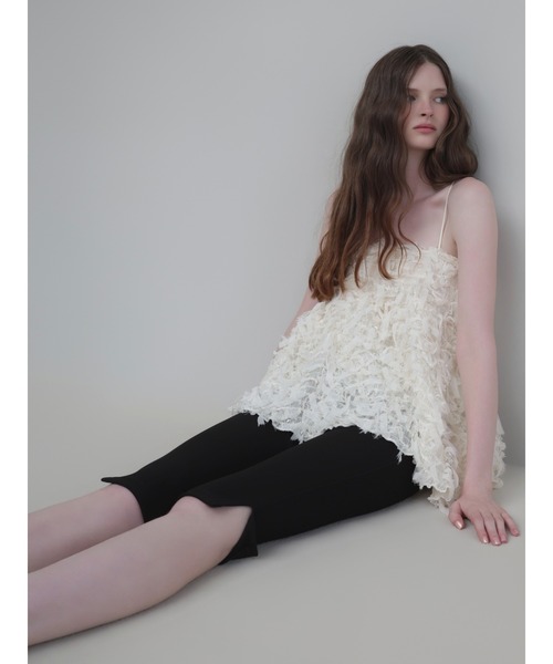 AMOMMA（アモマ）の「FRILL TEXTURE CAMI（キャミソール・レディース・ブラック/アイボリー・FREE）」の15枚目の写真