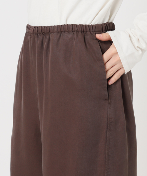 SLOBE IENA(スローブイエナ)の「《シリーズあり/セットアップ可/追加》製品染め イージーパンツ(その他パンツ・レディース・グレー/ブラウン・36/38)」の6枚目の写真