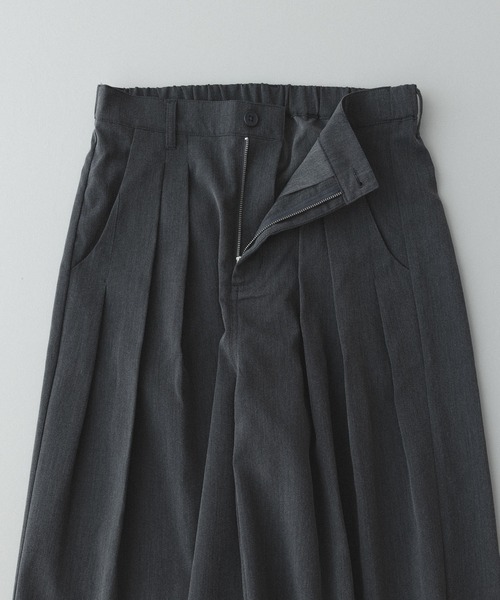 remer(リメール)の「ディープタックバギーワイドパンツ / deep tuck buggy wide PT 〈SUMMER〉(スラックス・メンズ・ダークグレー/ブラック・MEDIUM/X-SMALL/SMALL/LARGE)」の16枚目の写真