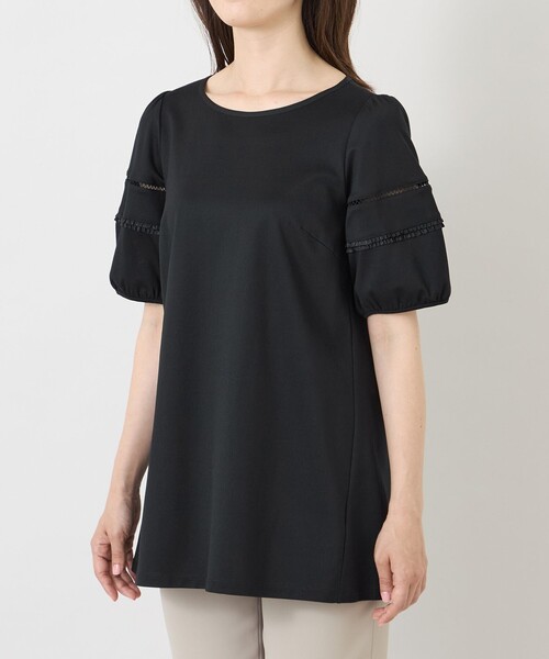 TO BE CHIC(トゥー ビー シック)の「ハイゲージポンチ レーススリーブチュニック(Tシャツ/カットソー・レディース・オフホワイト/ブラック・40)」の6枚目の写真