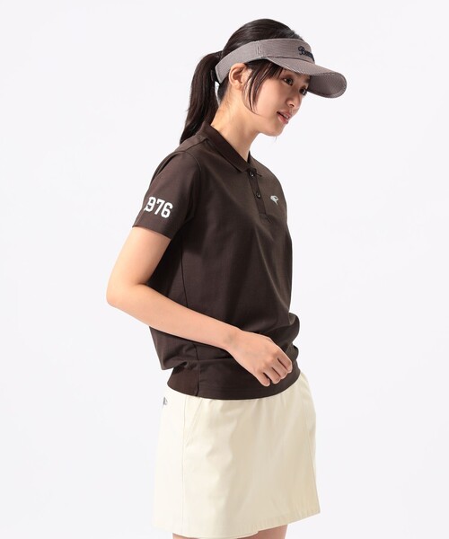 BEAMS GOLF(ビームスゴルフ)の「ORANGE LABEL / 1976袖ロゴ バックリブ ポロシャツ(ポロシャツ・レディース・ホワイト/ブラウン/ネイビー・MEDIUM/LARGE/SMALL)」の2枚目の写真